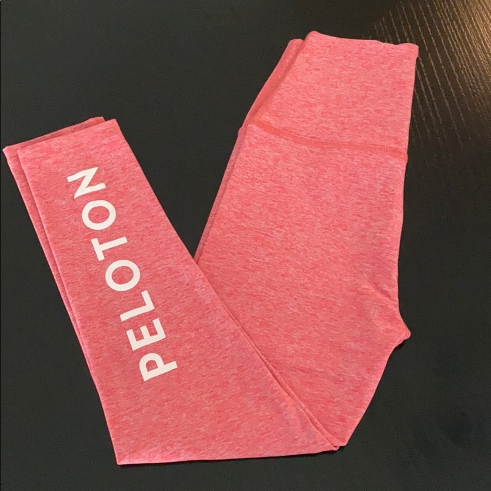 Sz Small beyond yoga pink peloton